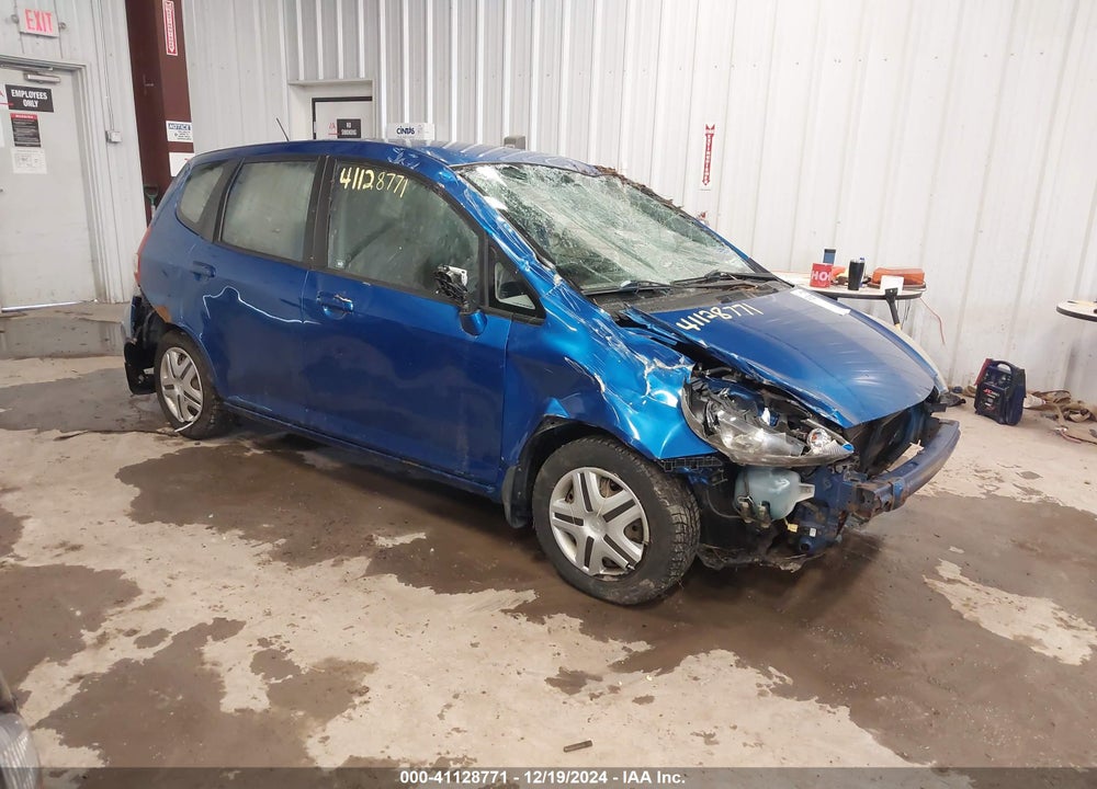 2008 HONDA FIT VIN: JHMGD374X8S017724