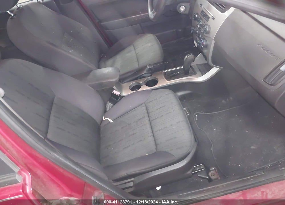 2011 FORD FOCUS SE VIN: 1FAHP3FN6BW184028