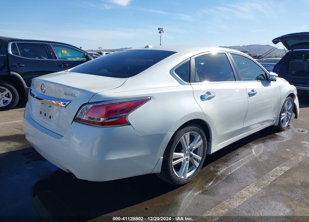 2015 NISSAN ALTIMA 3.5 SL VIN: 1N4BL3AP9FC132099