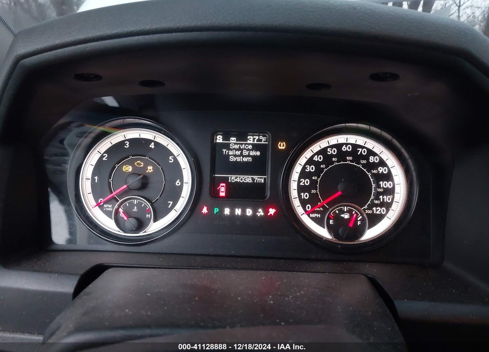 2019 RAM 1500 CLASSIC VIN: 1C6RR7GGXKS582518