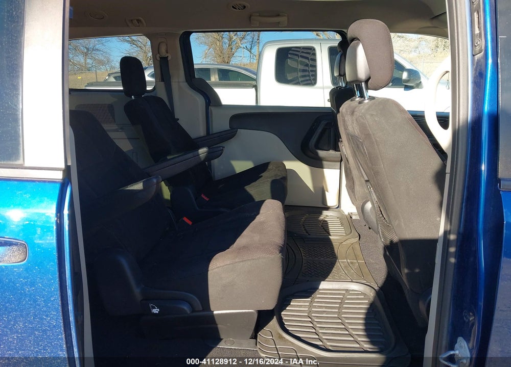 2011 DODGE GRAND CARAVAN MAINSTREET VIN: 2D4RN3DG4BR727980