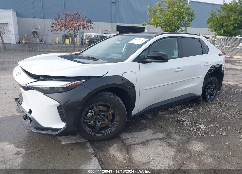 2024 TOYOTA BZ4X XLE VIN: JTMABACA2RA053511