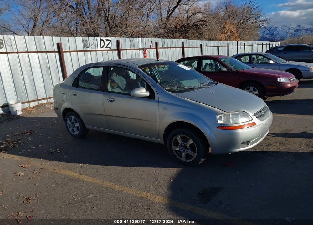 2005 CHEVROLET AVEO LS VIN: KL1TD52695B468439
