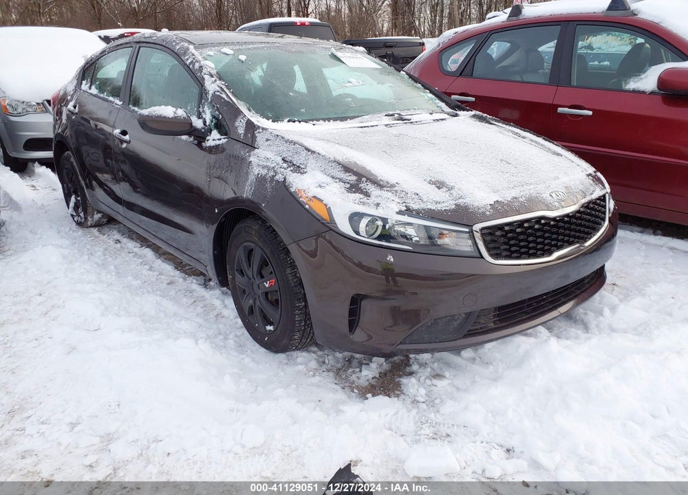 2018 KIA FORTE LX VIN: 3KPFK4A76JE227399