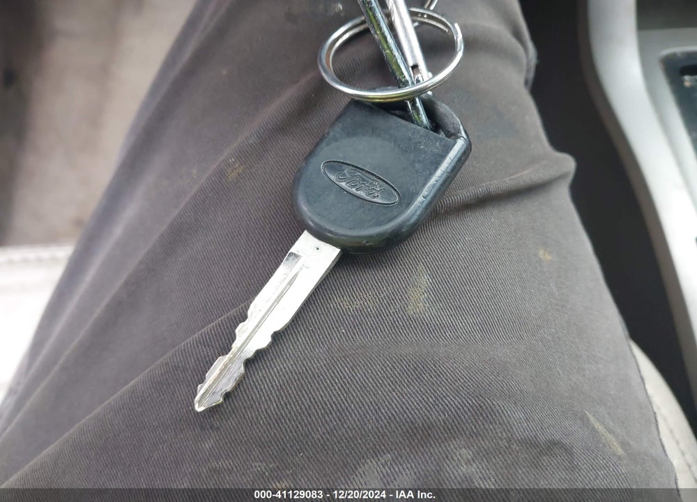 2010 FORD FOCUS VIN: 1FAHP3HN1AW230327