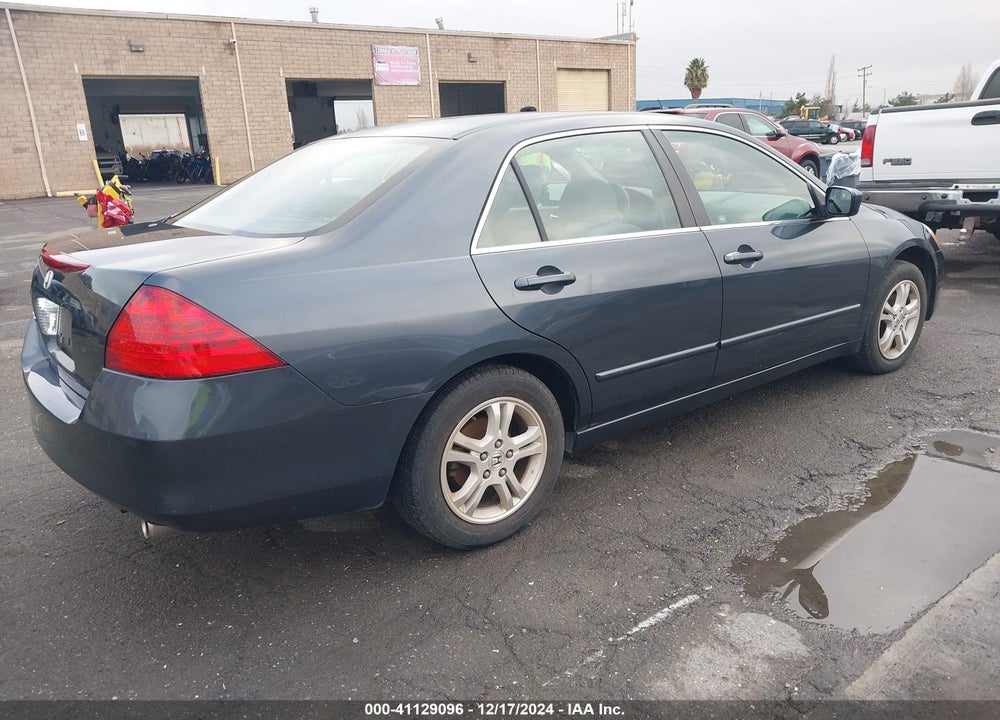 2007 HONDA ACCORD 2.4 SE VIN: JHMCM56327C016109