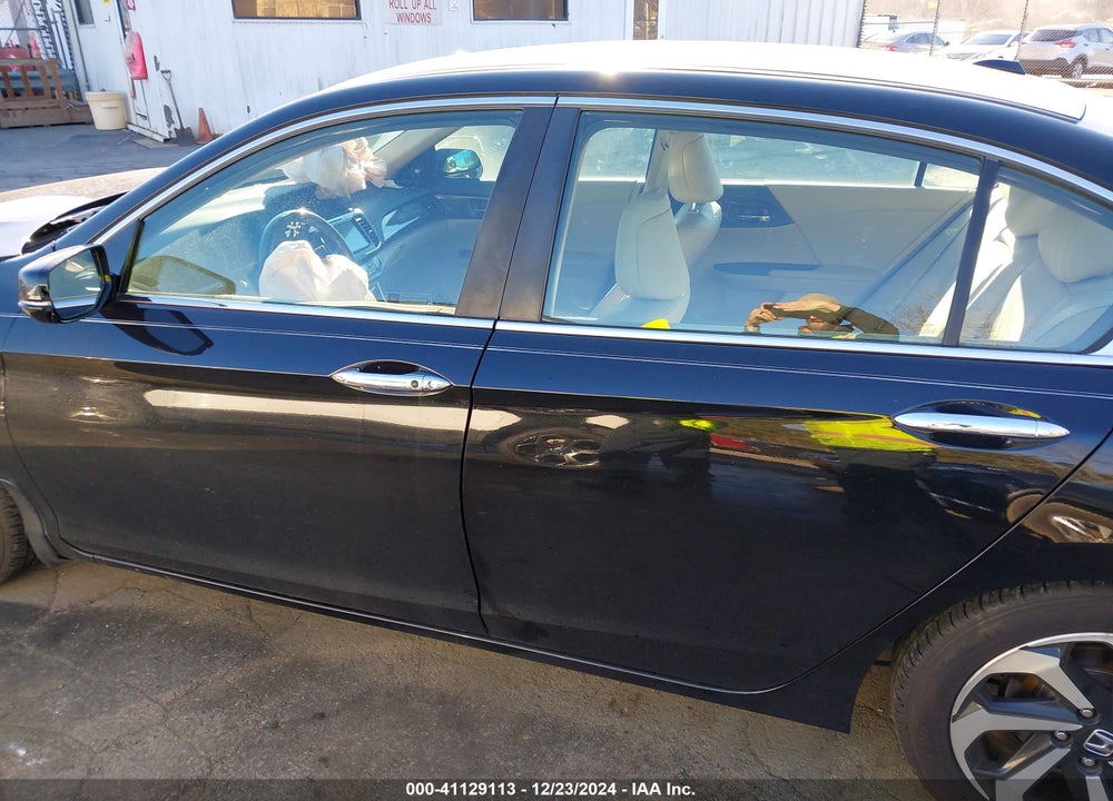 2017 HONDA ACCORD VIN: 1HGCR2F8XHA098232