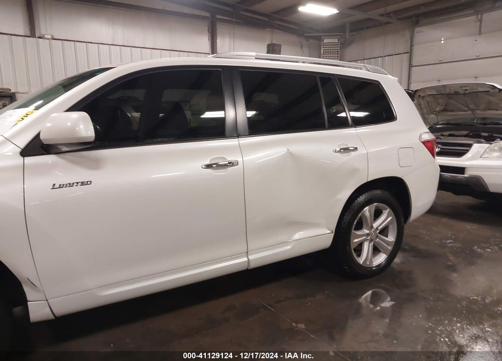 2010 TOYOTA HIGHLANDER LIMITED V6 VIN: 5TDDK3EH0AS002129