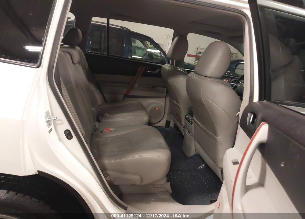 2010 TOYOTA HIGHLANDER LIMITED V6 VIN: 5TDDK3EH0AS002129