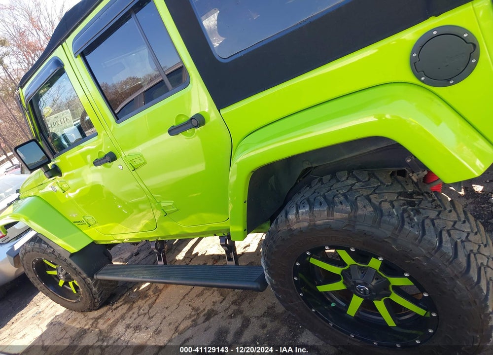 2013 JEEP WRANGLER UNLIMITED SAHARA VIN: 1C4BJWEG9DL519888
