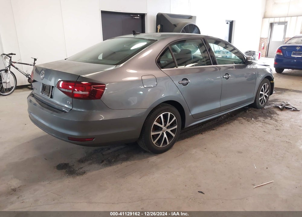 2017 VOLKSWAGEN JETTA VIN: 3VWDB7AJ4HM289532