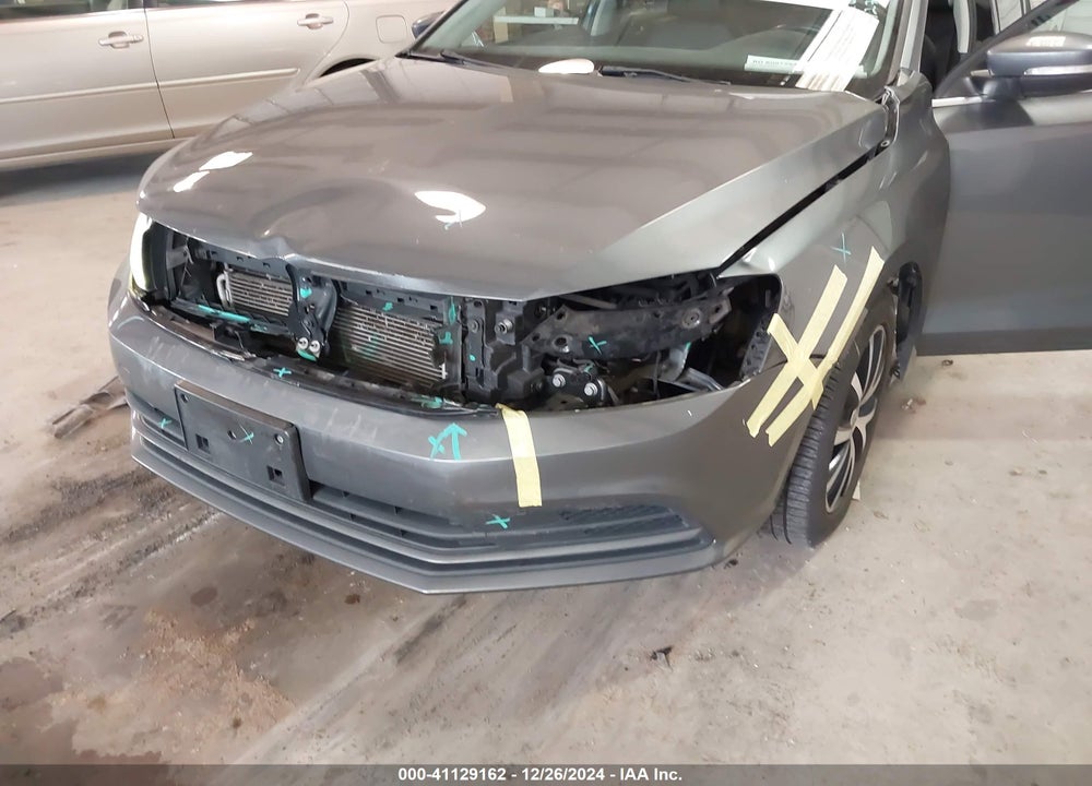 2017 VOLKSWAGEN JETTA VIN: 3VWDB7AJ4HM289532