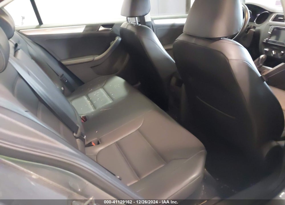 2017 VOLKSWAGEN JETTA VIN: 3VWDB7AJ4HM289532