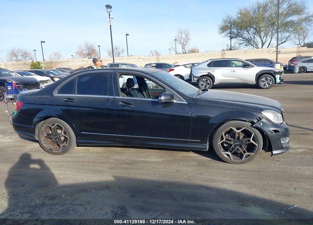 2014 MERCEDES-BENZ C 250 LUXURY/SPORT VIN: WDDGF4HB9ER304284