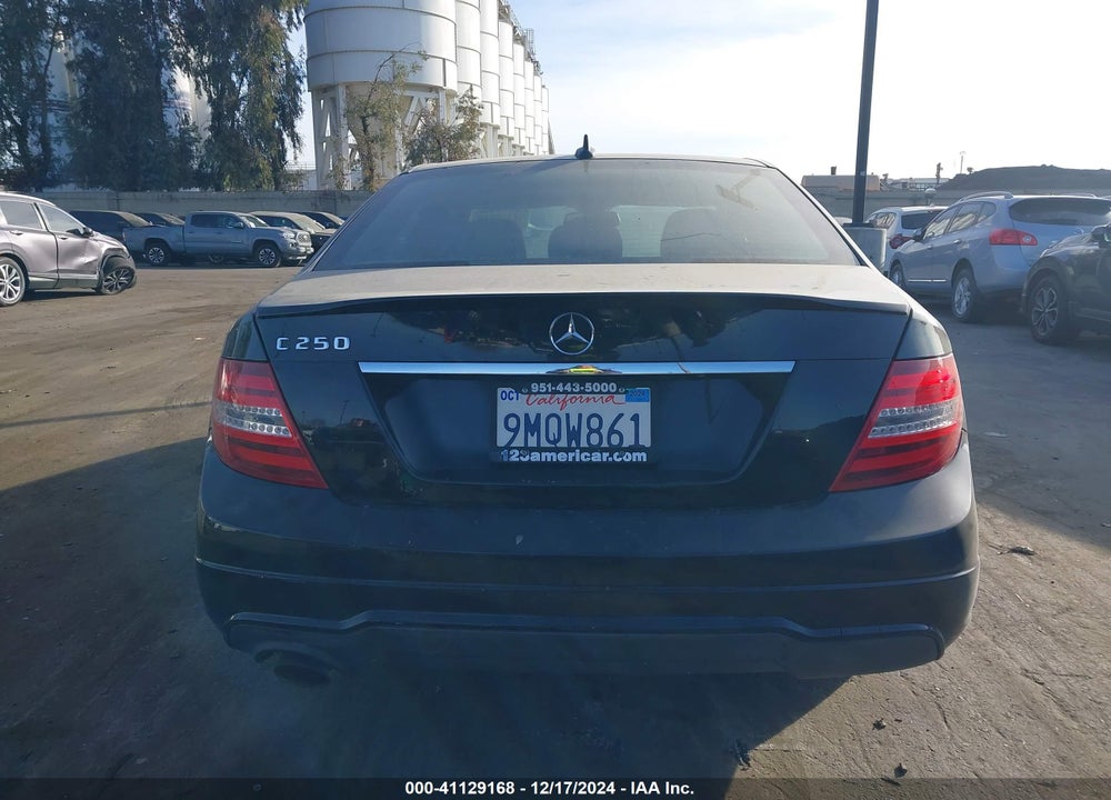 2014 MERCEDES-BENZ C 250 LUXURY/SPORT VIN: WDDGF4HB9ER304284