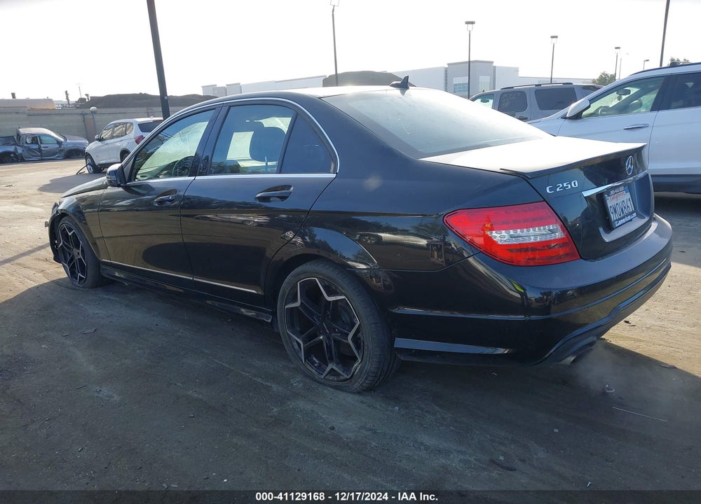 2014 MERCEDES-BENZ C 250 LUXURY/SPORT VIN: WDDGF4HB9ER304284