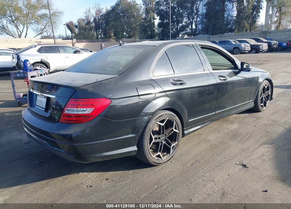 2014 MERCEDES-BENZ C 250 LUXURY/SPORT VIN: WDDGF4HB9ER304284