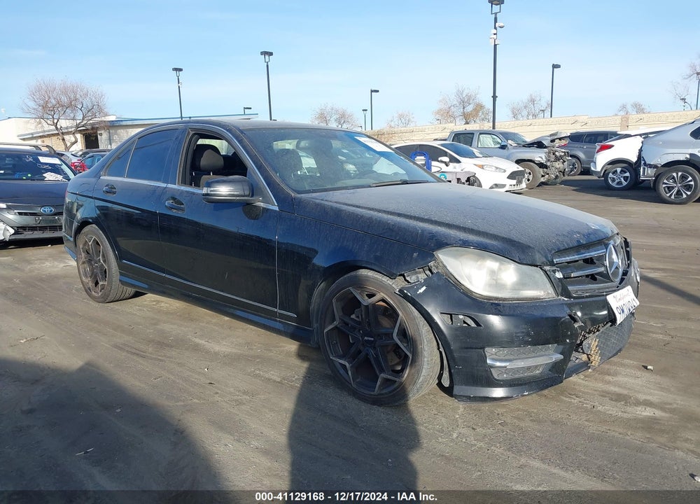 2014 MERCEDES-BENZ C 250 LUXURY/SPORT VIN: WDDGF4HB9ER304284