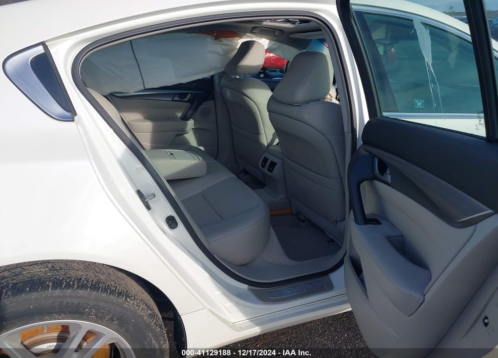 2011 ACURA TL 3.5 VIN: 19UUA8F51BA000426