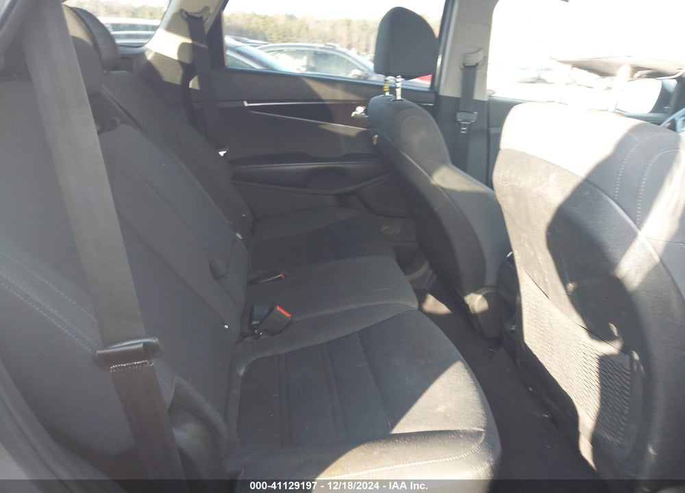 2018 KIA SORENTO 2.4L LX VIN: 5XYPG4A3XJG416708