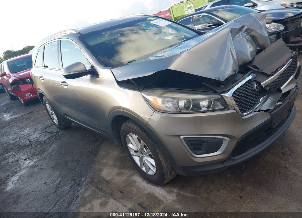 2018 KIA SORENTO 2.4L LX VIN: 5XYPG4A3XJG416708
