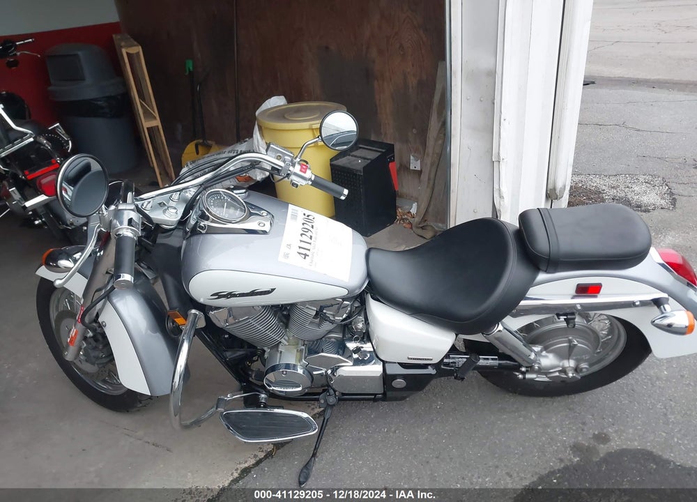 2006 HONDA VT750 CA VIN: JH2RC50456K210001