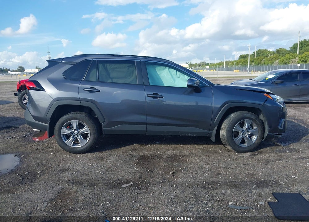 2024 TOYOTA RAV4 XLE VIN: 2T3W1RFV0RC299515
