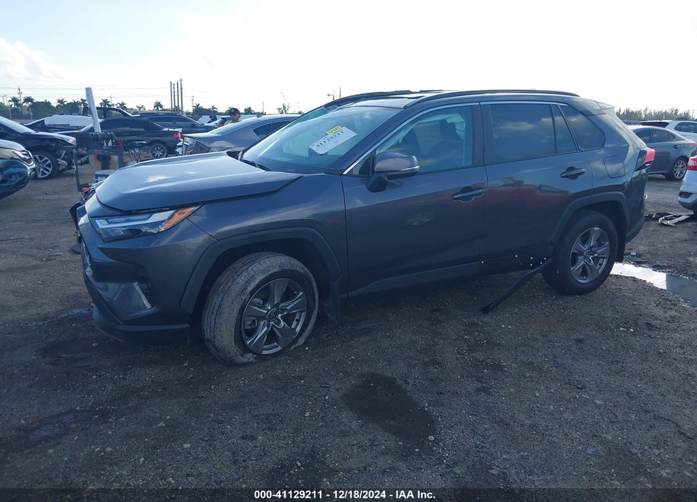 2024 TOYOTA RAV4 XLE VIN: 2T3W1RFV0RC299515