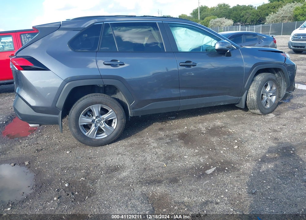 2024 TOYOTA RAV4 XLE VIN: 2T3W1RFV0RC299515