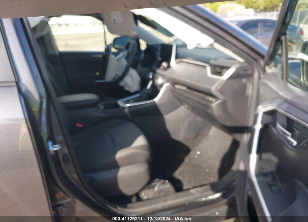 2024 TOYOTA RAV4 XLE VIN: 2T3W1RFV0RC299515