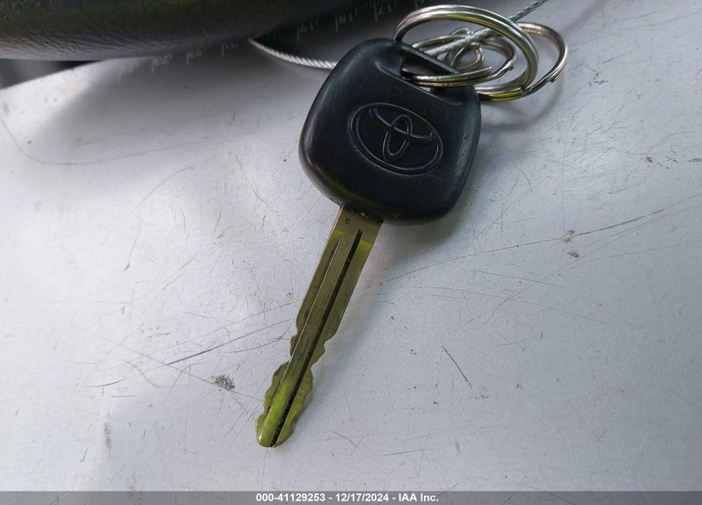 2009 TOYOTA COROLLA VIN: JTDBL40E299086438