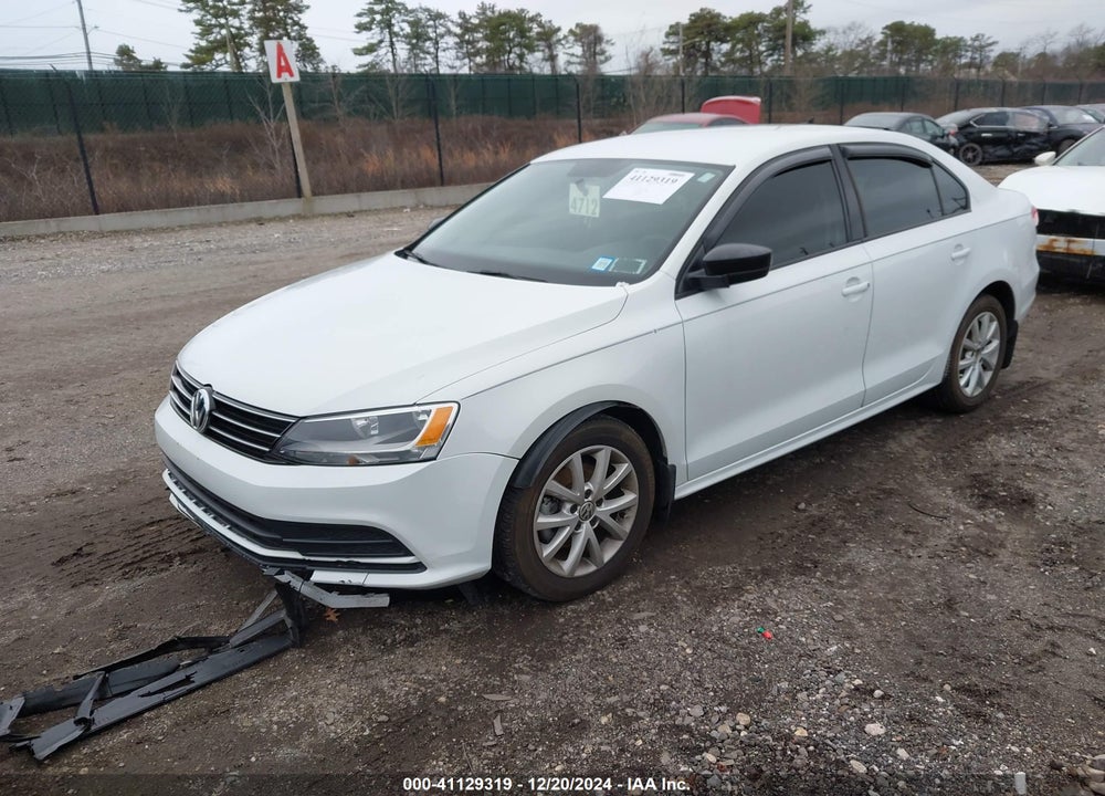 2015 VOLKSWAGEN JETTA 1.8T SE VIN: 3VWD07AJ7FM413960