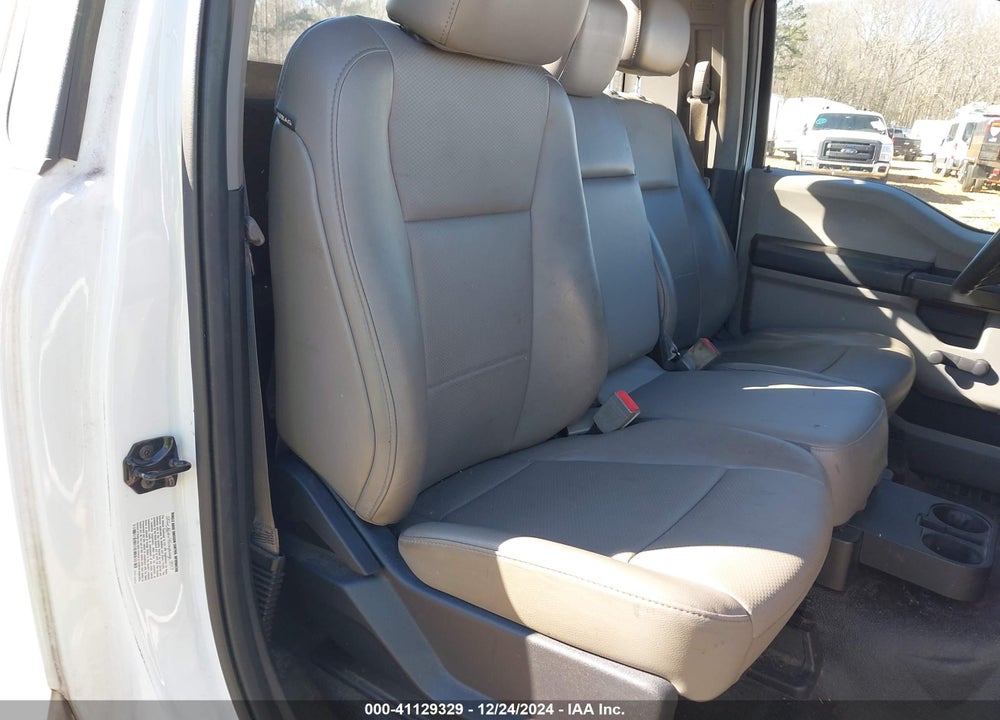 2017 FORD F-550 CHASSIS XL VIN: 1FDUF5GY0HEF22422