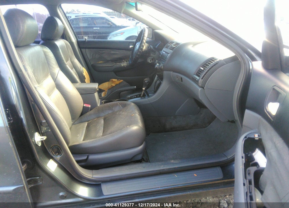 2003 HONDA ACCORD 2.4 EX VIN: 1HGCM566X3A122701