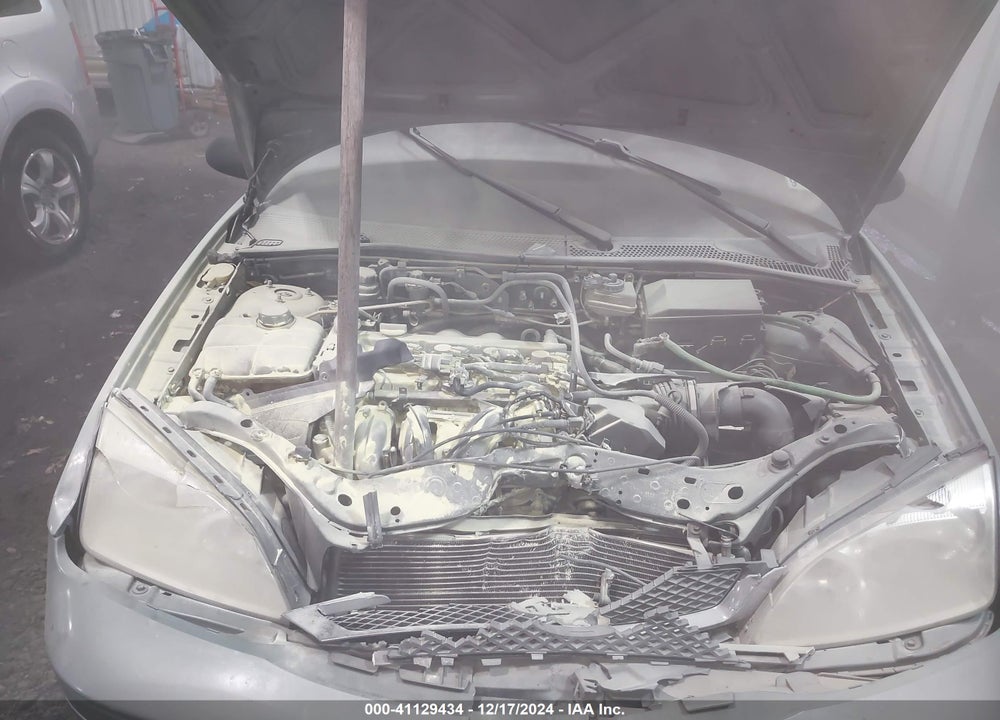 2005 FORD FOCUS ZX4 VIN: 1FAFP34N45W194281