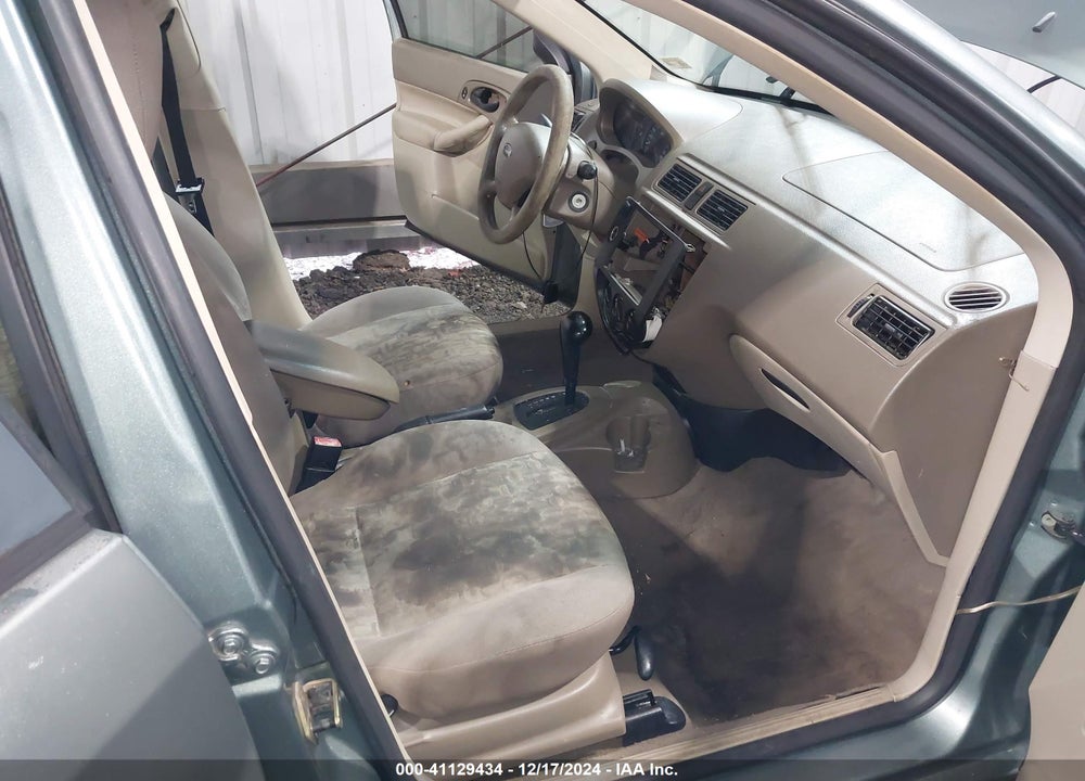 2005 FORD FOCUS ZX4 VIN: 1FAFP34N45W194281