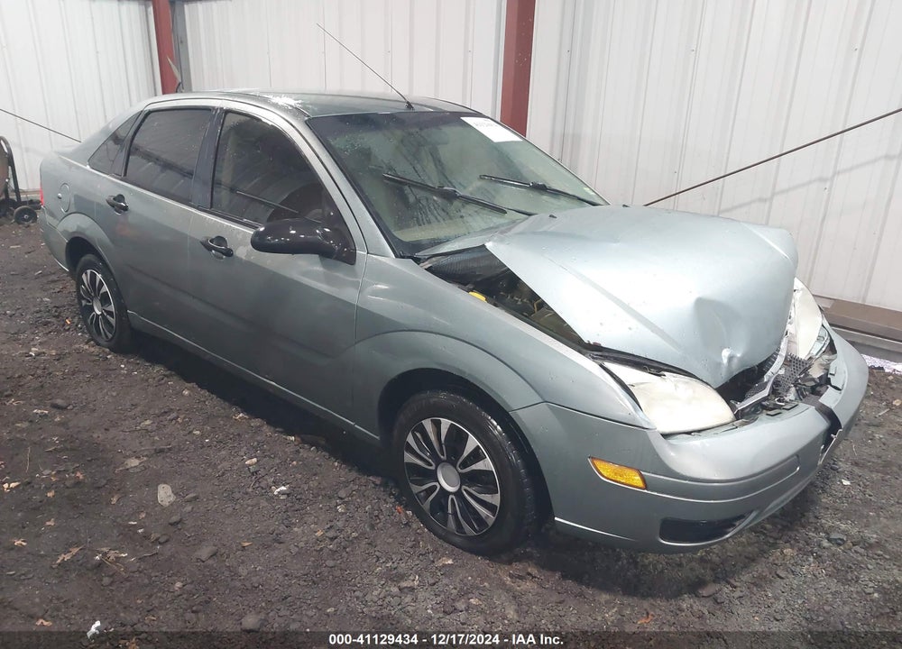 2005 FORD FOCUS ZX4 VIN: 1FAFP34N45W194281