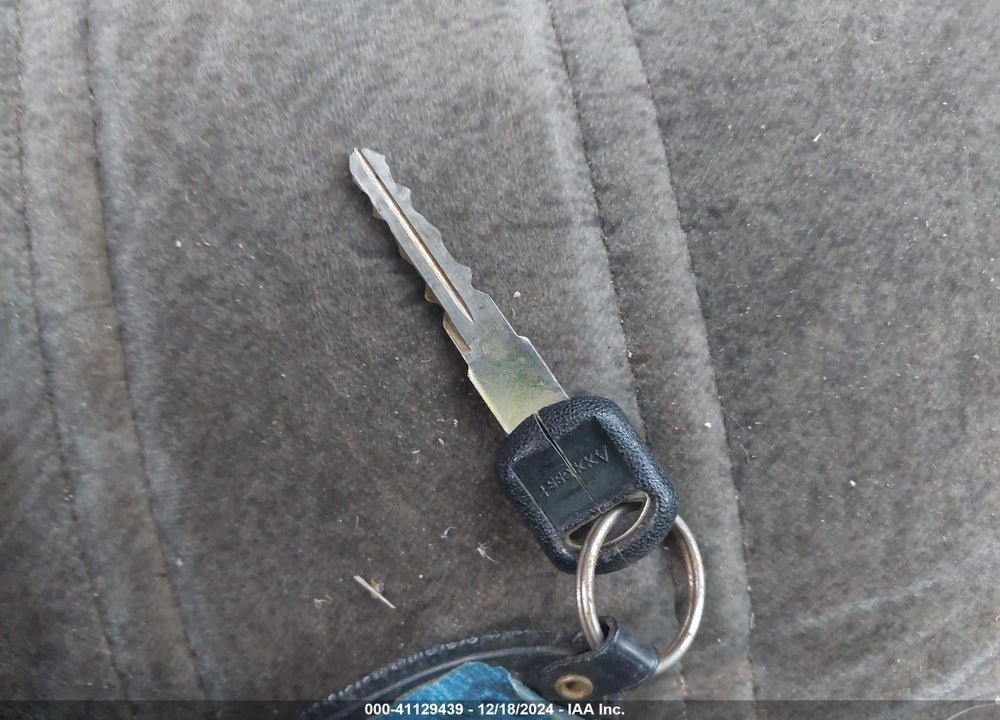2000 CHEVROLET MONTE CARLO LS VIN: 2G1WW12E9Y9202384