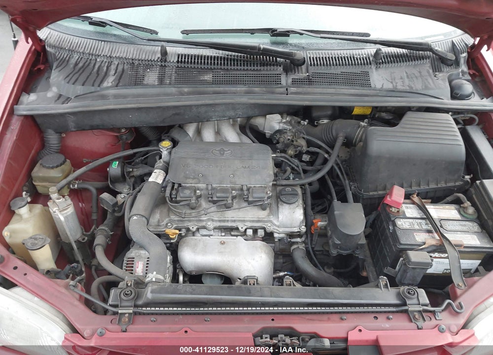 1998 TOYOTA SIENNA XLE VIN: 4T3ZF13C6WU005340