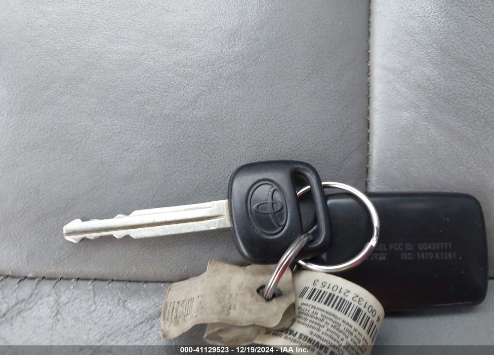 1998 TOYOTA SIENNA XLE VIN: 4T3ZF13C6WU005340