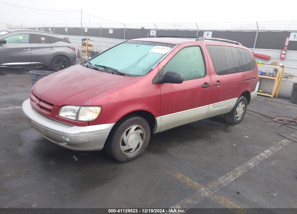 1998 TOYOTA SIENNA XLE VIN: 4T3ZF13C6WU005340