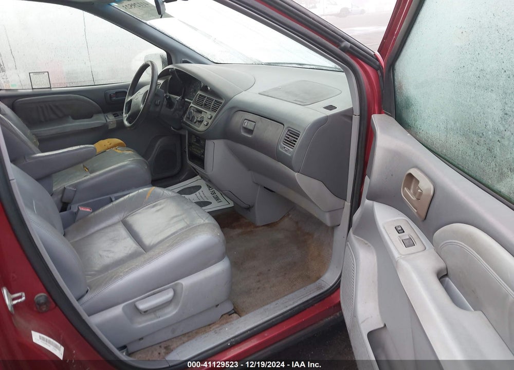 1998 TOYOTA SIENNA XLE VIN: 4T3ZF13C6WU005340