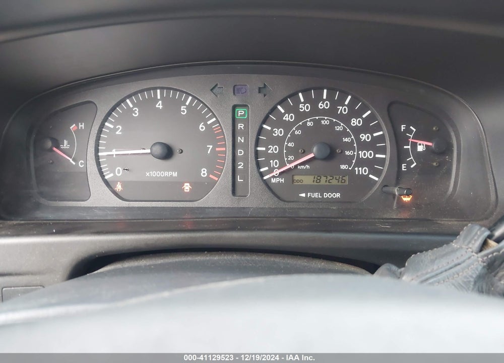 1998 TOYOTA SIENNA XLE VIN: 4T3ZF13C6WU005340