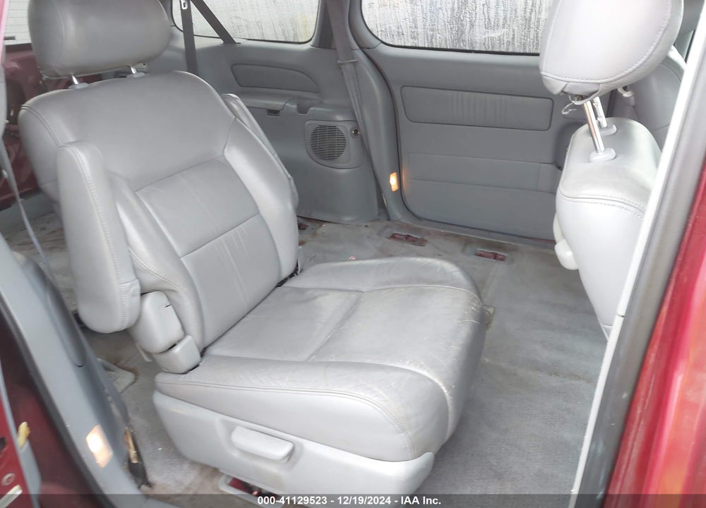 1998 TOYOTA SIENNA XLE VIN: 4T3ZF13C6WU005340