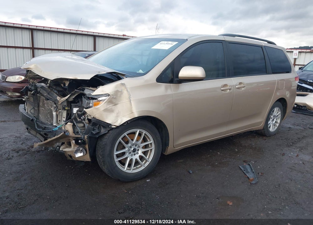 2011 TOYOTA SIENNA LE V6 VIN: 5TDKK3DC7BS023123