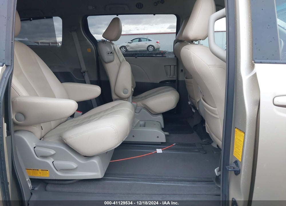 2011 TOYOTA SIENNA LE V6 VIN: 5TDKK3DC7BS023123