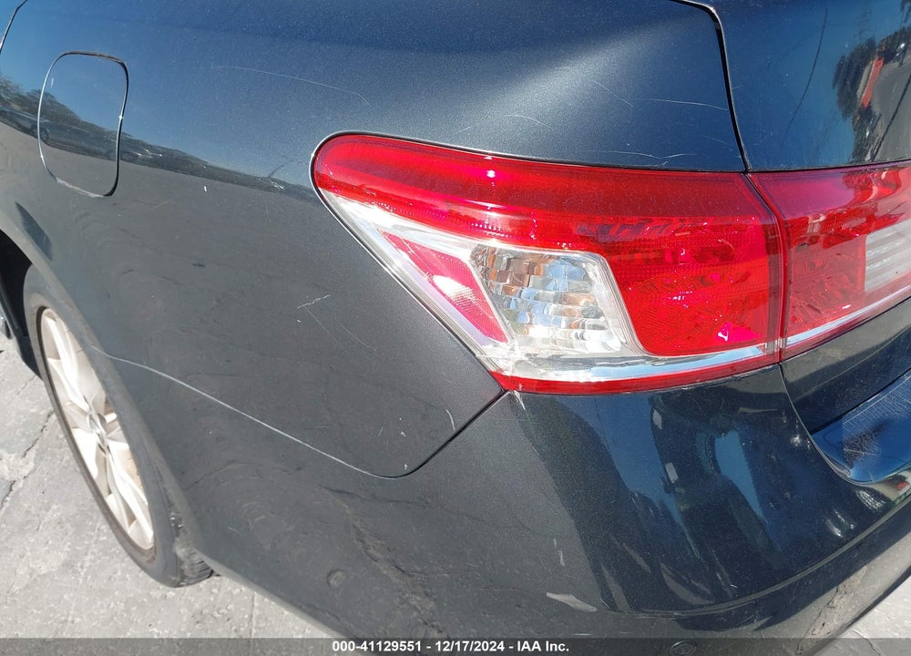 2011 LEXUS ES 350 VIN: JTHBK1EG1B2442886