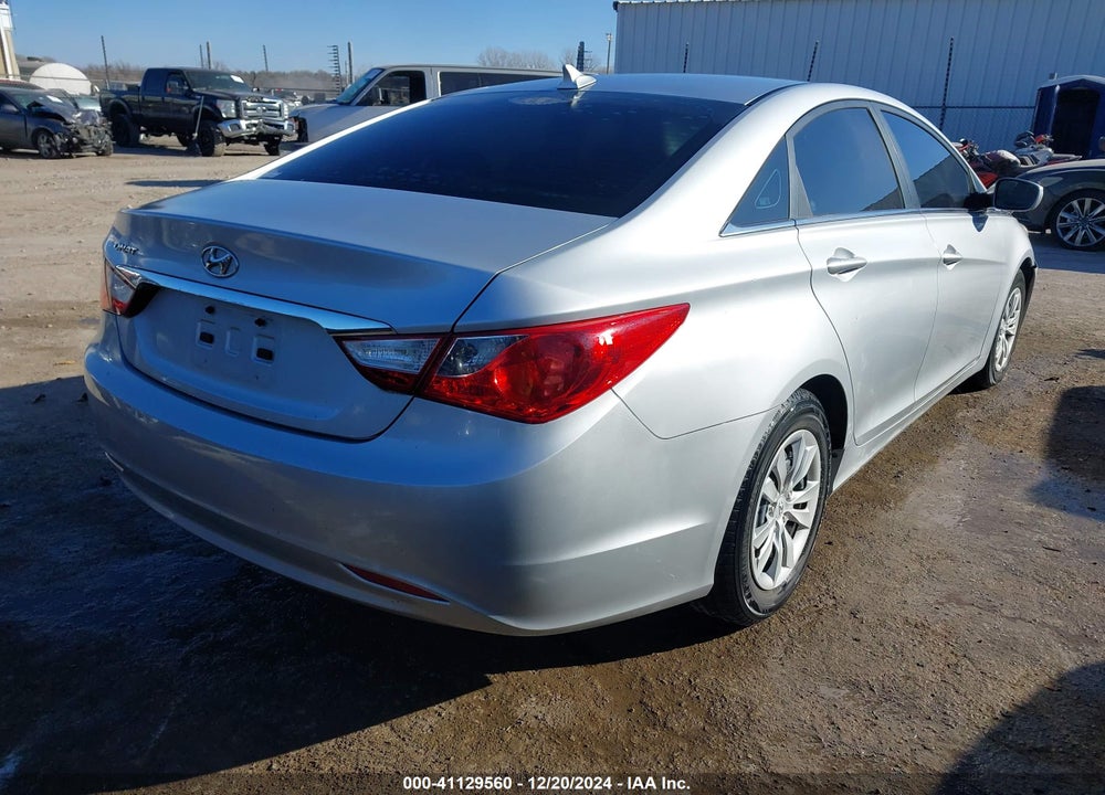 2011 HYUNDAI SONATA VIN: 5NPEB4AC1BH288584