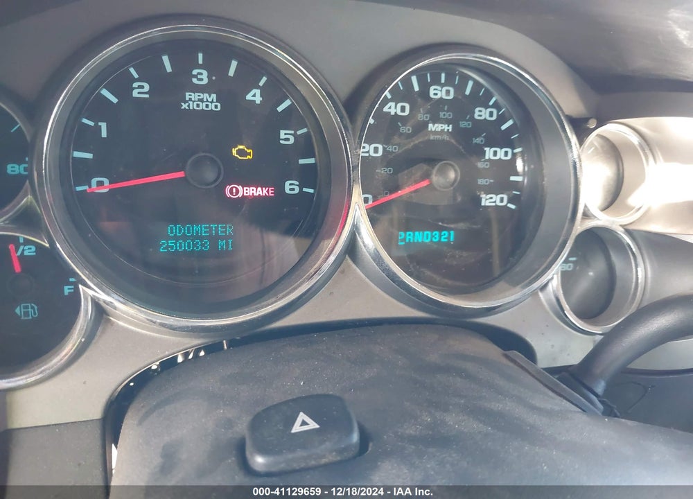2008 CHEVROLET SILVERADO VIN: 2GCEK133281328306