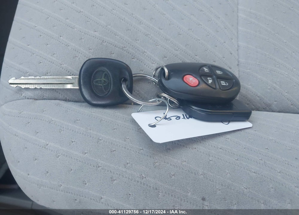 2019 TOYOTA SIENNA LE 8 PASSENGER VIN: 5TDKZ3DC3KS009750